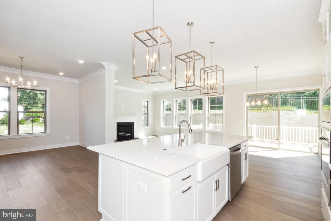 FAIRFAX LANDING - Residential