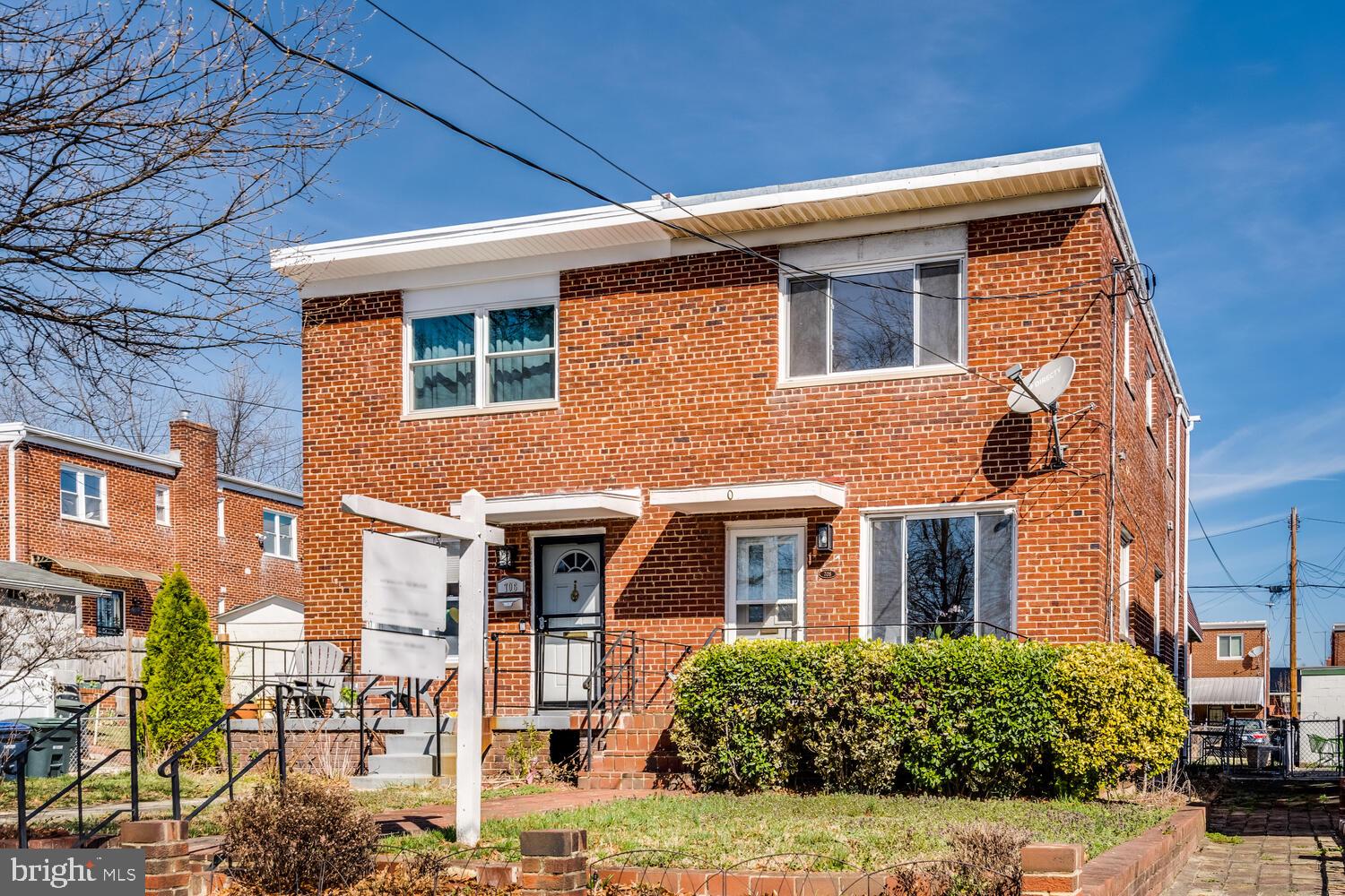 708 CRITTENDEN STREET NE