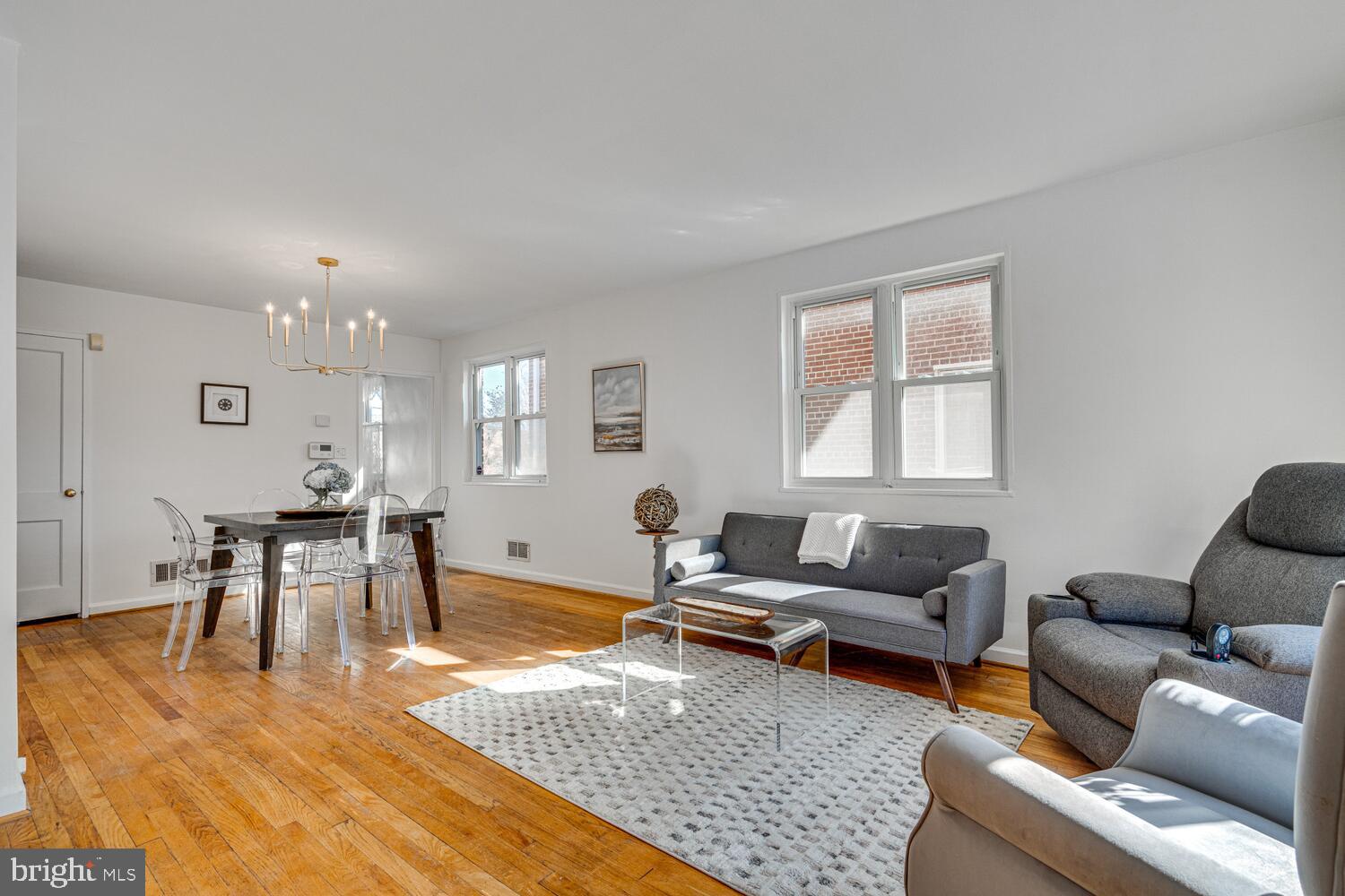 708 CRITTENDEN STREET NE
