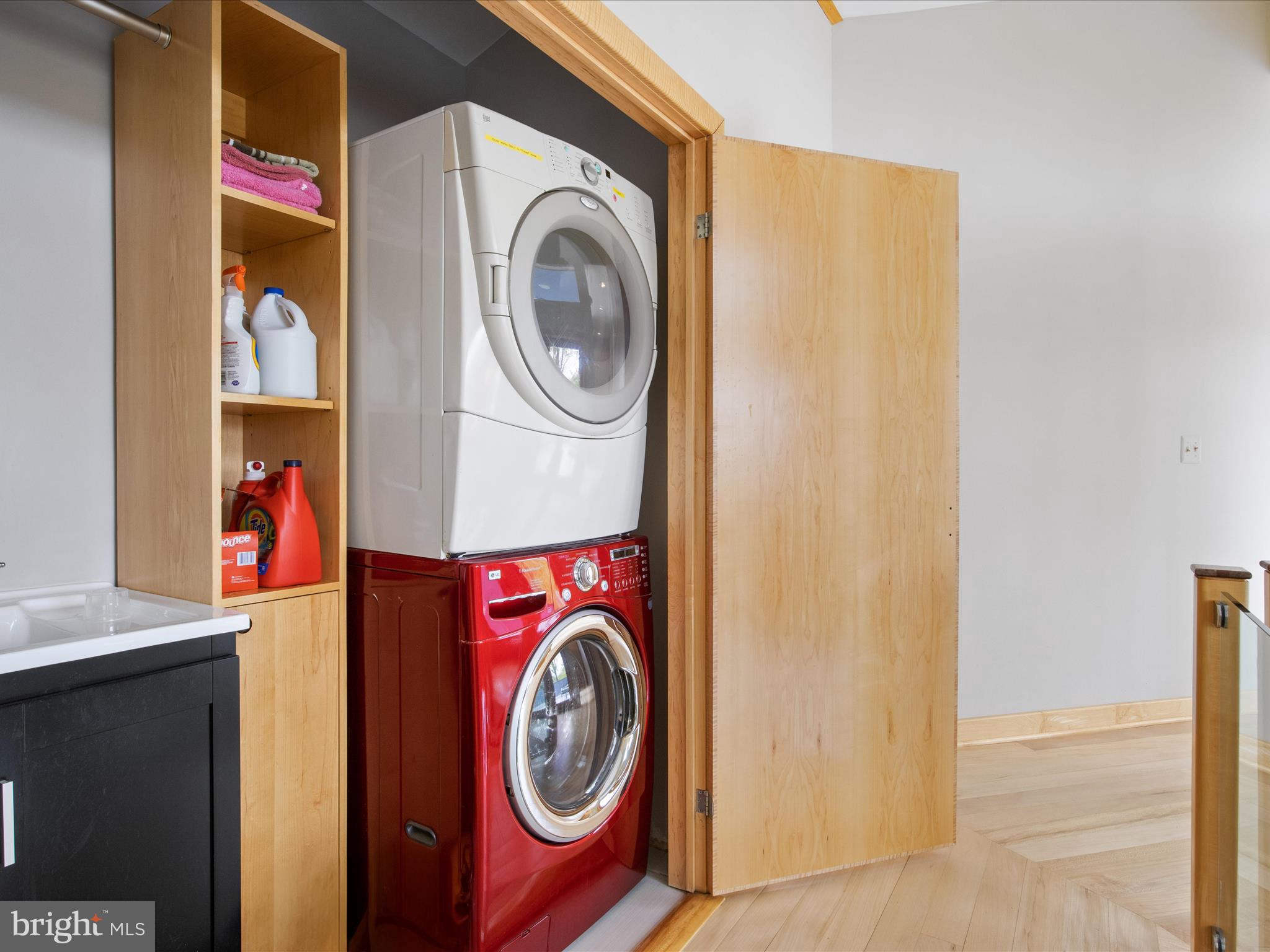 RESTON - Residential