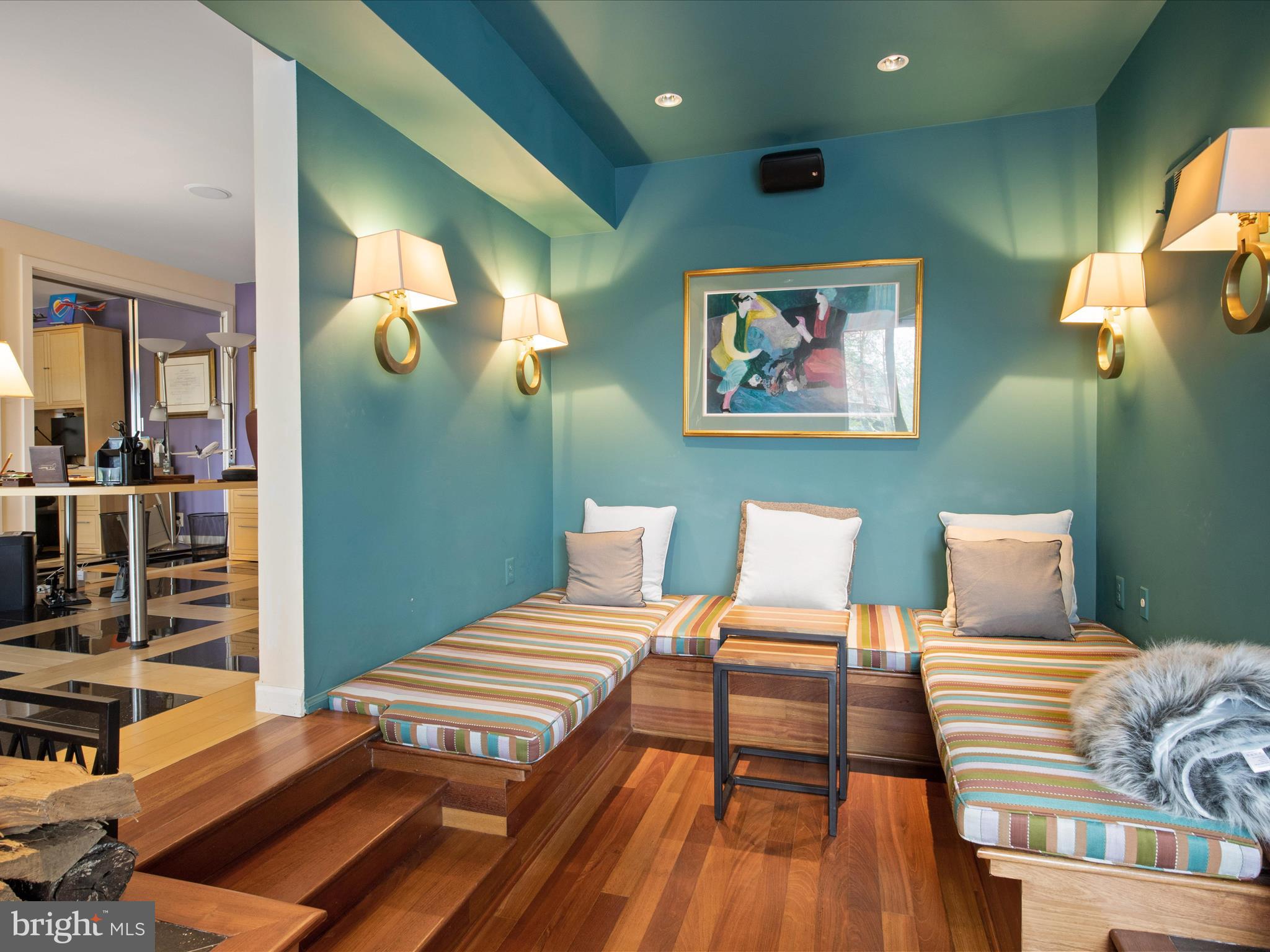 RESTON - Residential