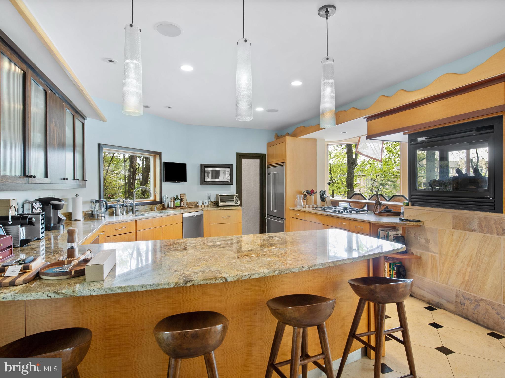 RESTON - Residential