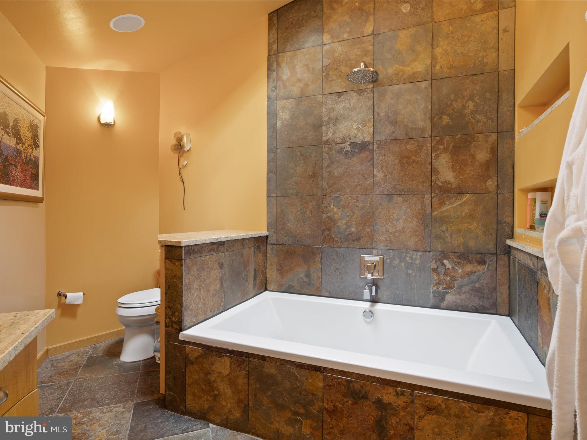 RESTON - Residential