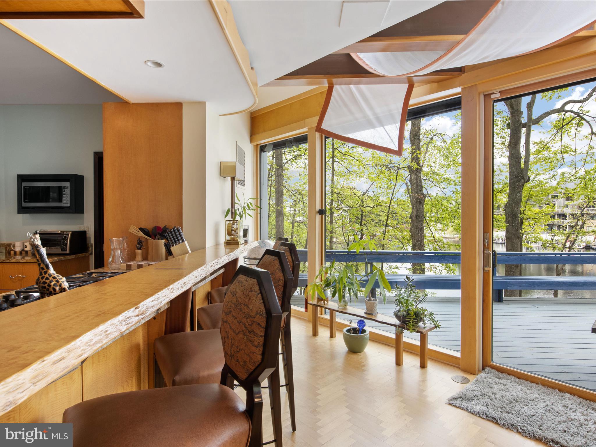 RESTON - Residential