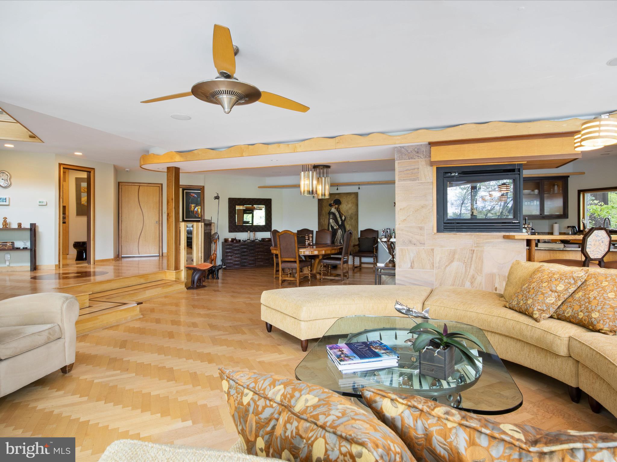 RESTON - Residential