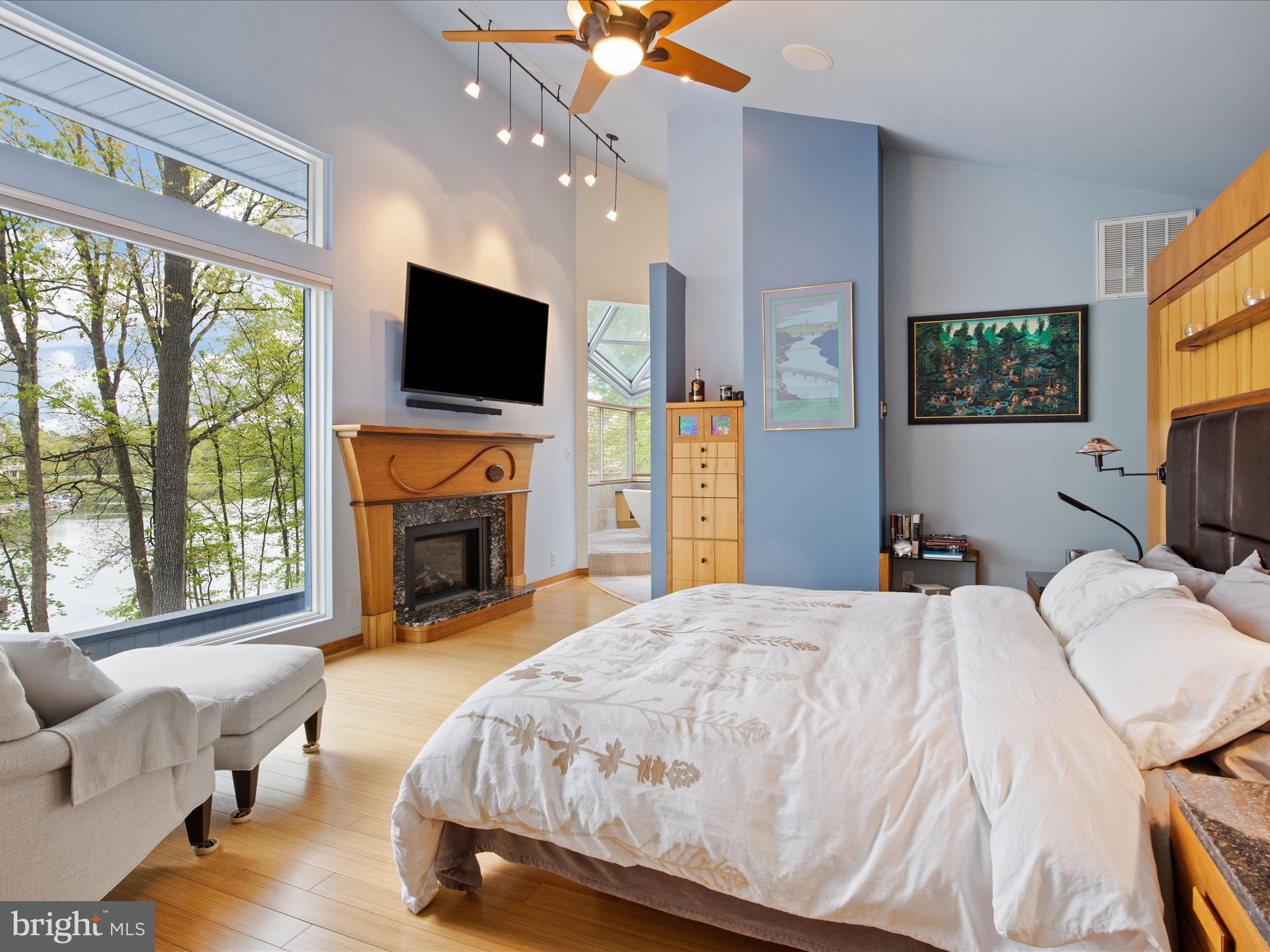 RESTON - Residential