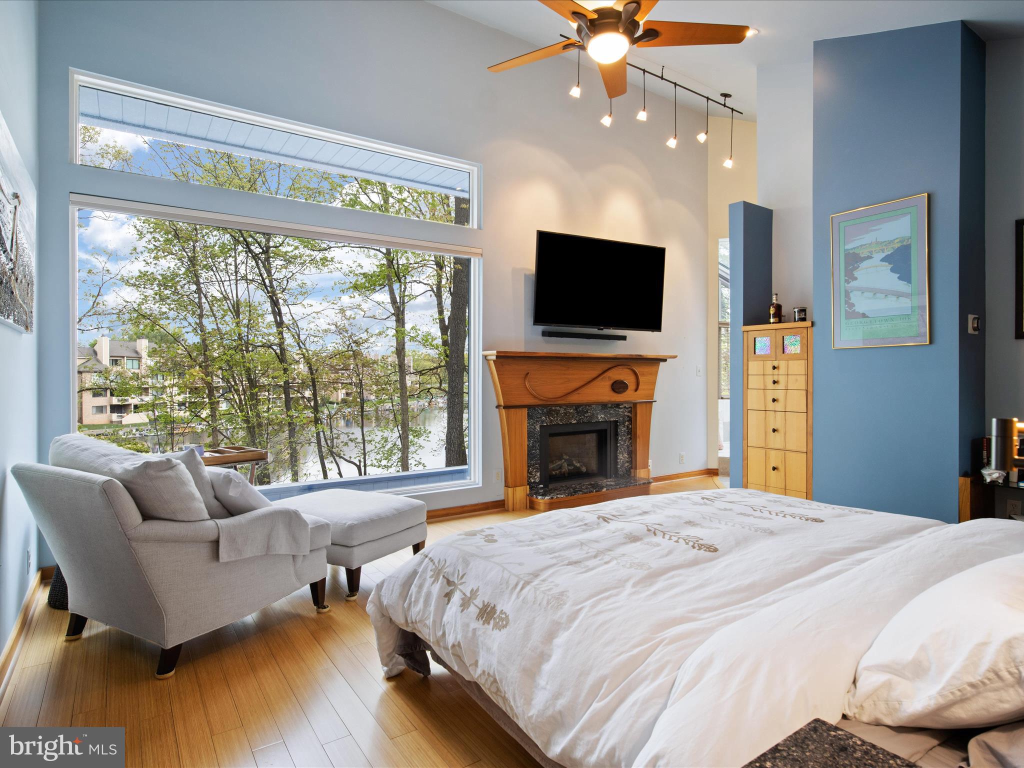 RESTON - Residential