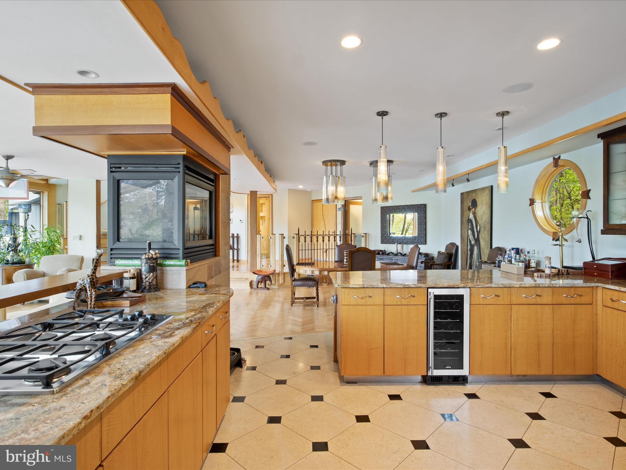 RESTON - Residential