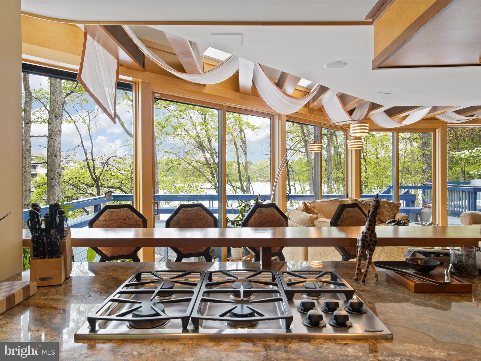 RESTON - Residential