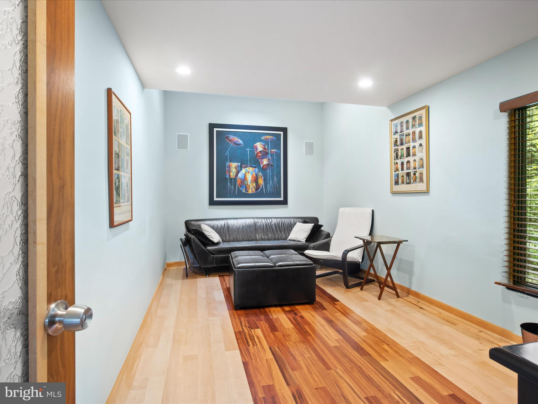 RESTON - Residential