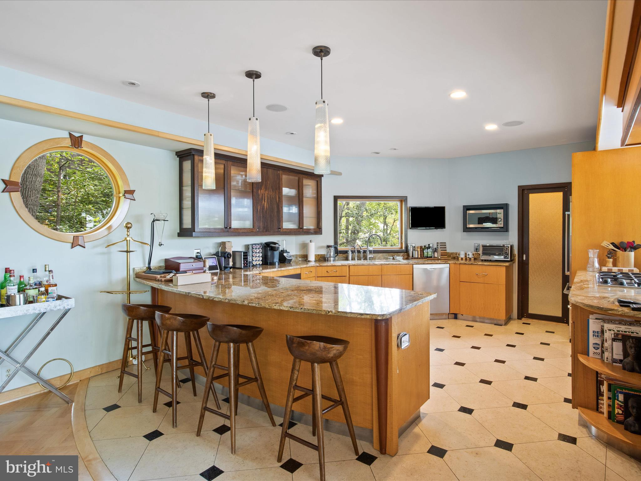 RESTON - Residential