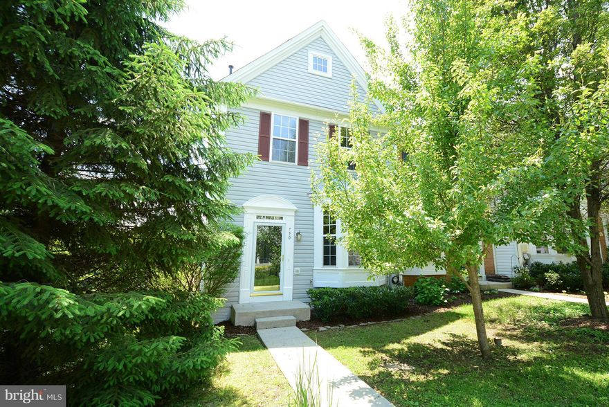 FANTASTIC TOWN HOME WITH DECK & FENCED REAR YARD**NEUTRAL FLOORING & FRESH PAINT THROUGHOUT**GORGEOUS NEW GRANITE COUNTERS, HUGE EAT IN KITCHEN**VAULTED CEILING & SPACIOUS WALK-IN CLOSET IN MASTER BEDROOM**GAS HEAT**ENJOY NEARBY RESTAURANTS, SHOPPING, HISTORIC ANNAPOLIS, COUNTY PARKS, NEARBY SOUTH RIVER & CHESAPEAKE BAY**SEE IT TODAY!!