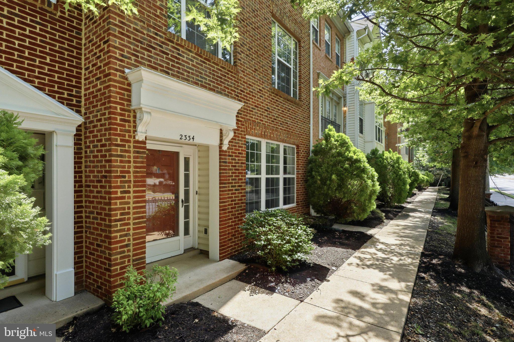 2334 HUNTINGTON STATION COURT
