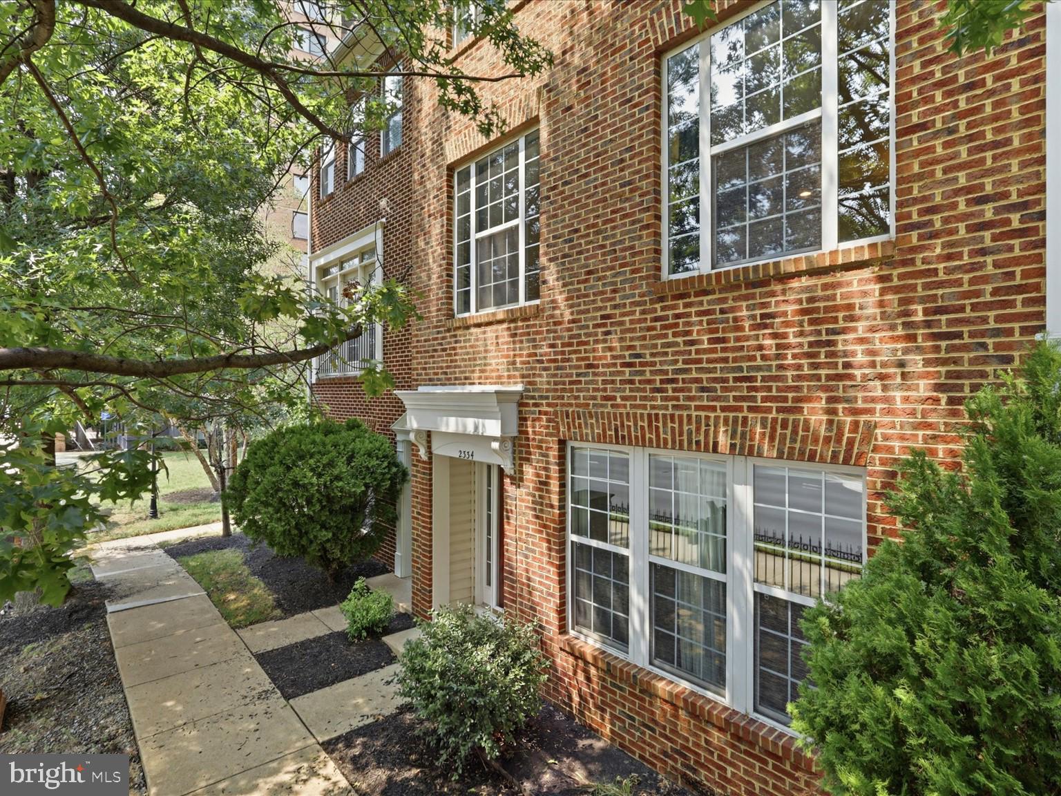 2334 HUNTINGTON STATION COURT
