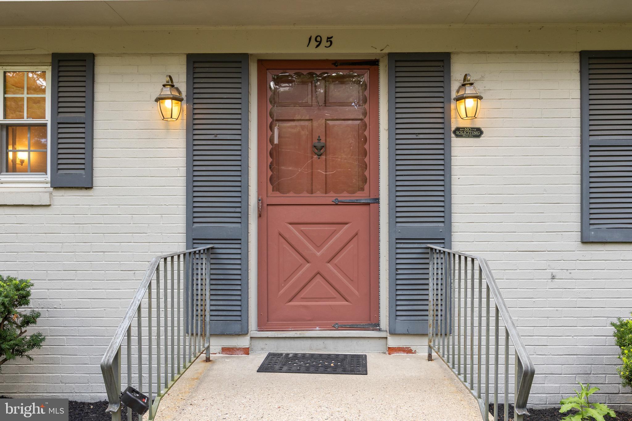 195 PEARLCROFT ROAD