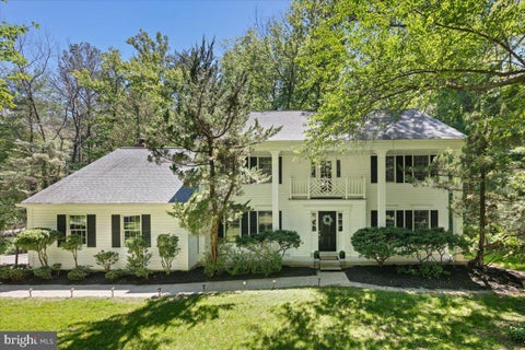 Photo of 12478 Cavalier Drive, WOODBRIDGE, VA 22192 (MLS # VAPW2121564)