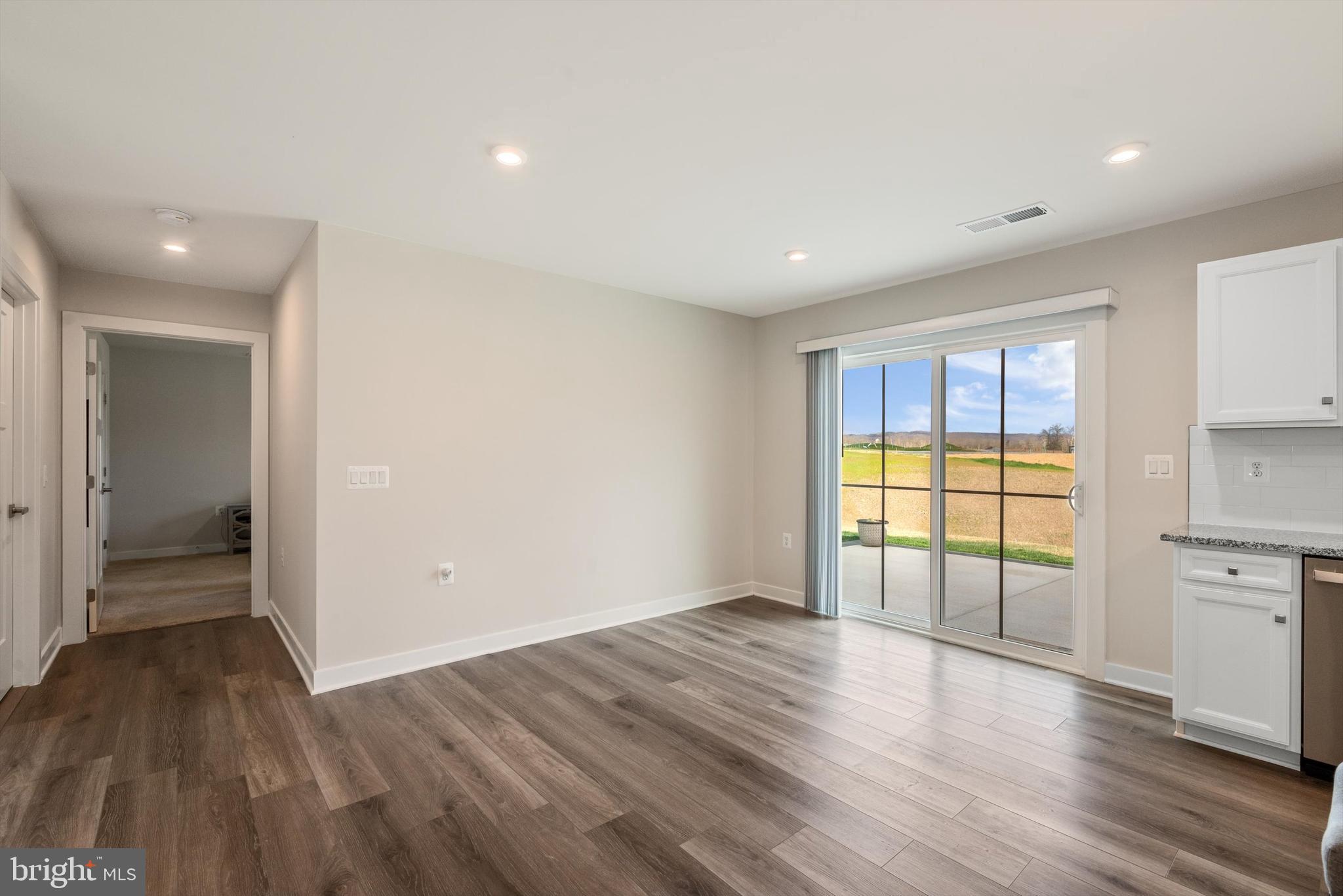 SOUTH BROOK - Residential