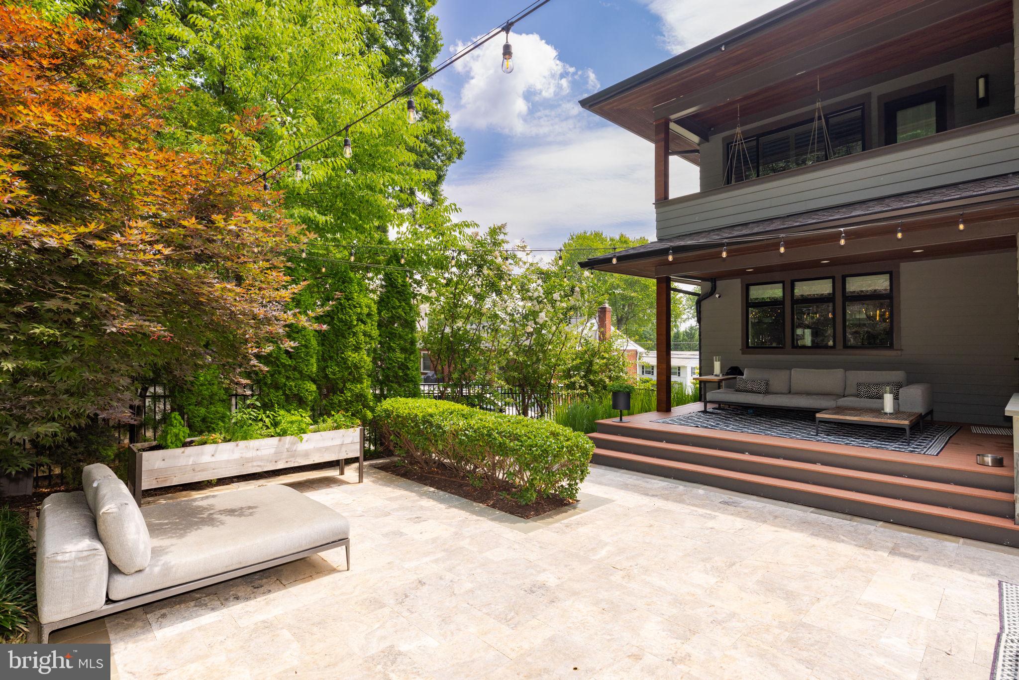 VIENNA WOODS - Residential