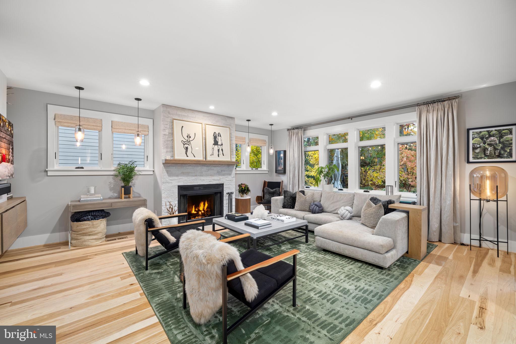 VIENNA WOODS - Residential