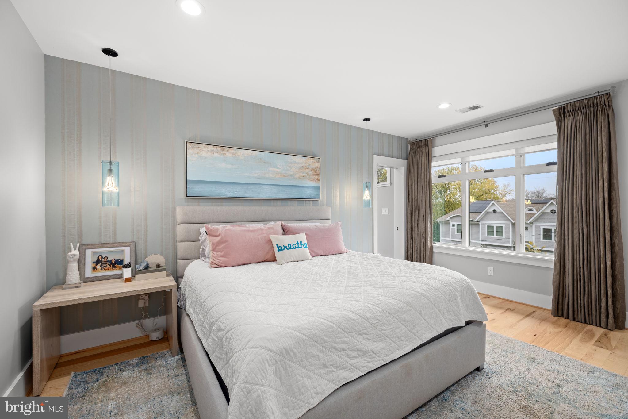 VIENNA WOODS - Residential