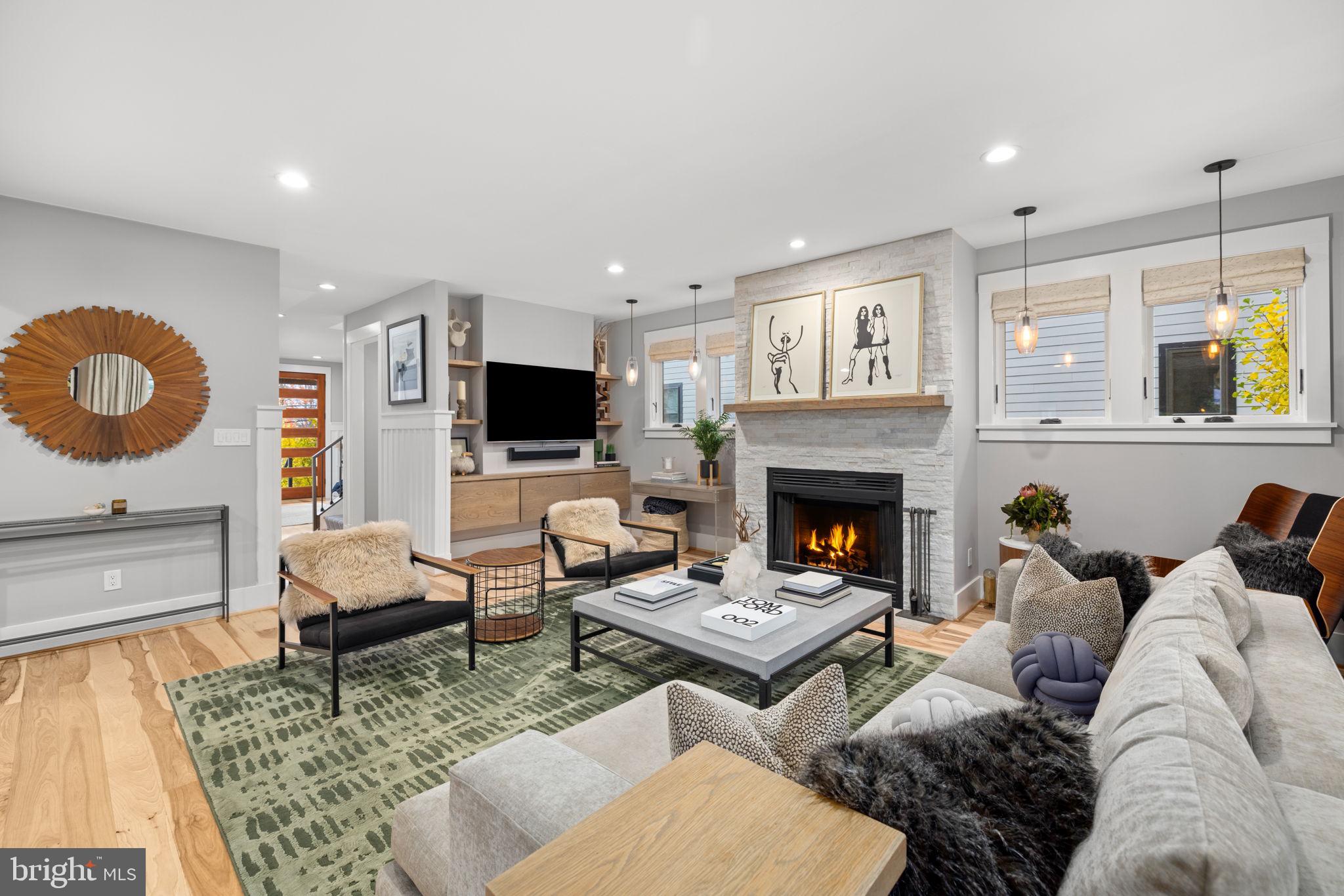 VIENNA WOODS - Residential