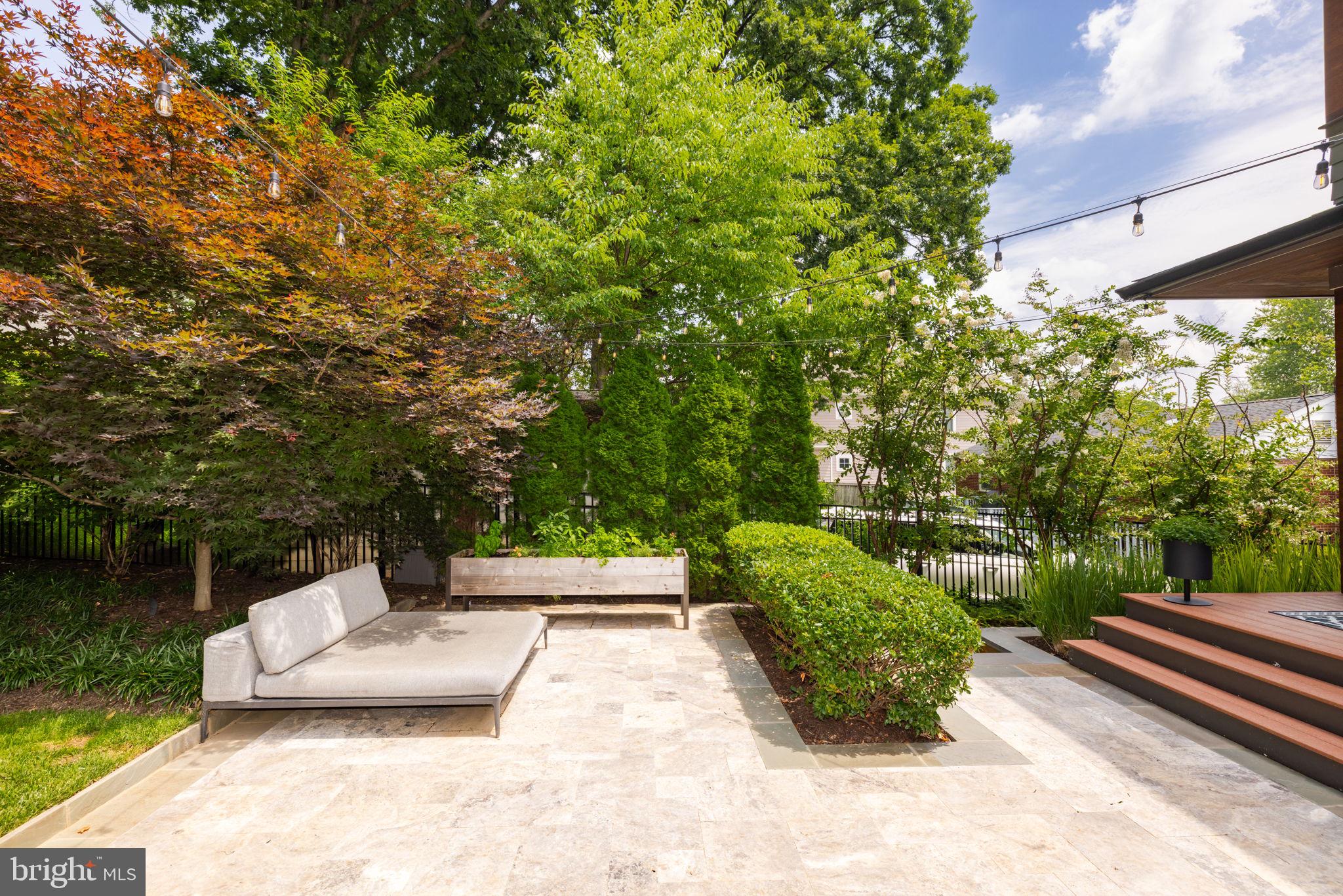 VIENNA WOODS - Residential