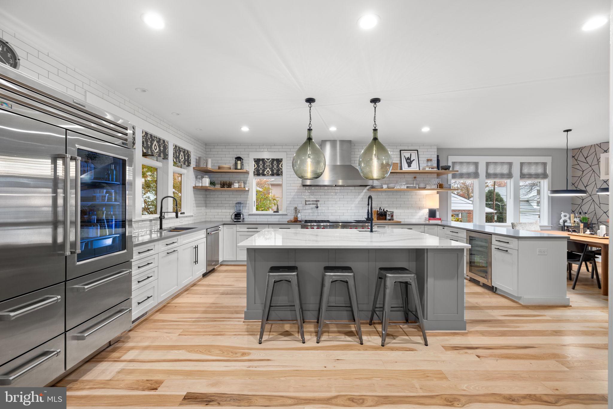 VIENNA WOODS - Residential