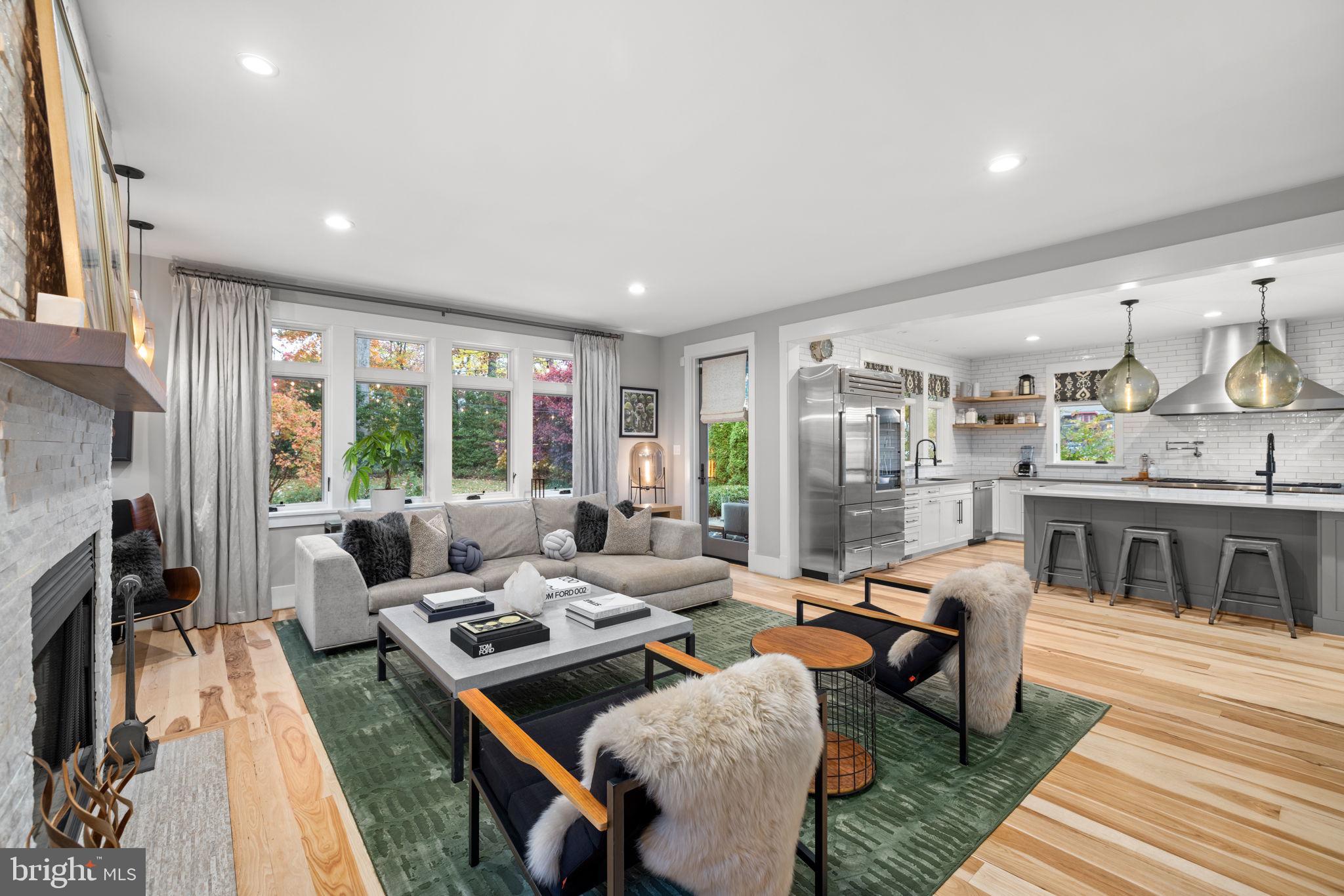 VIENNA WOODS - Residential