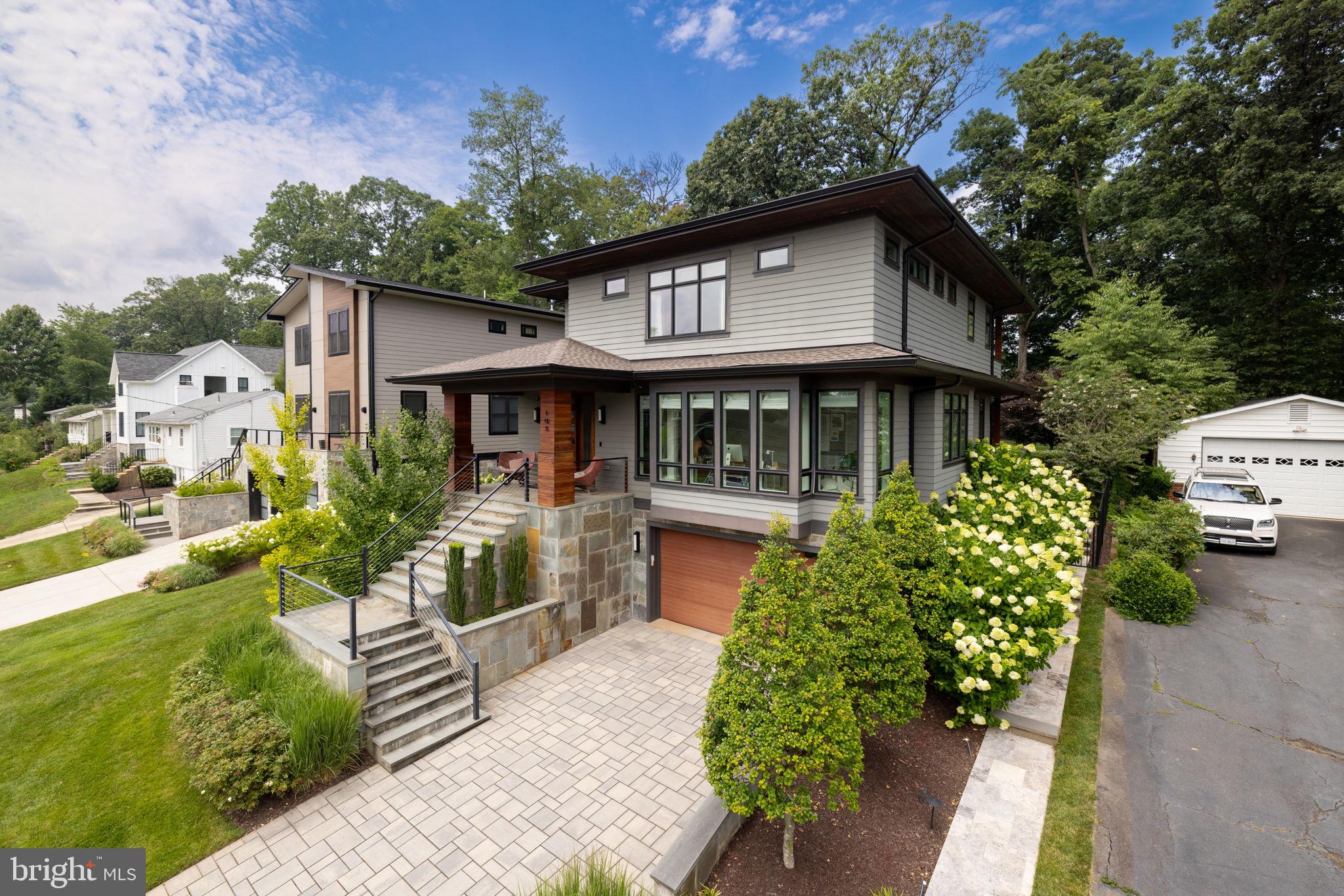 VIENNA WOODS - Residential