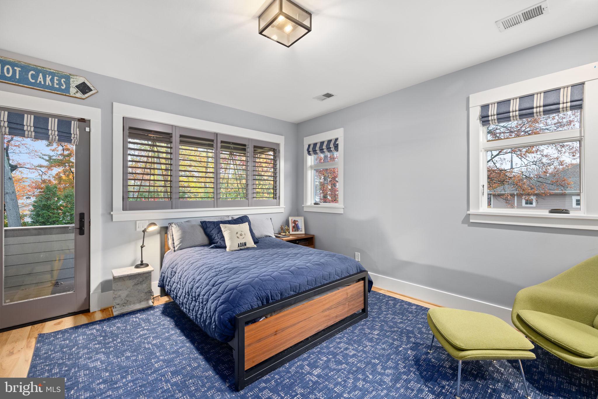 VIENNA WOODS - Residential