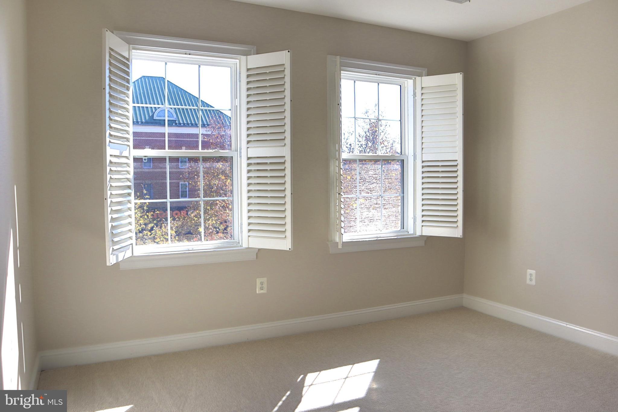 KING FARM BAILEYS COMMON - Residential