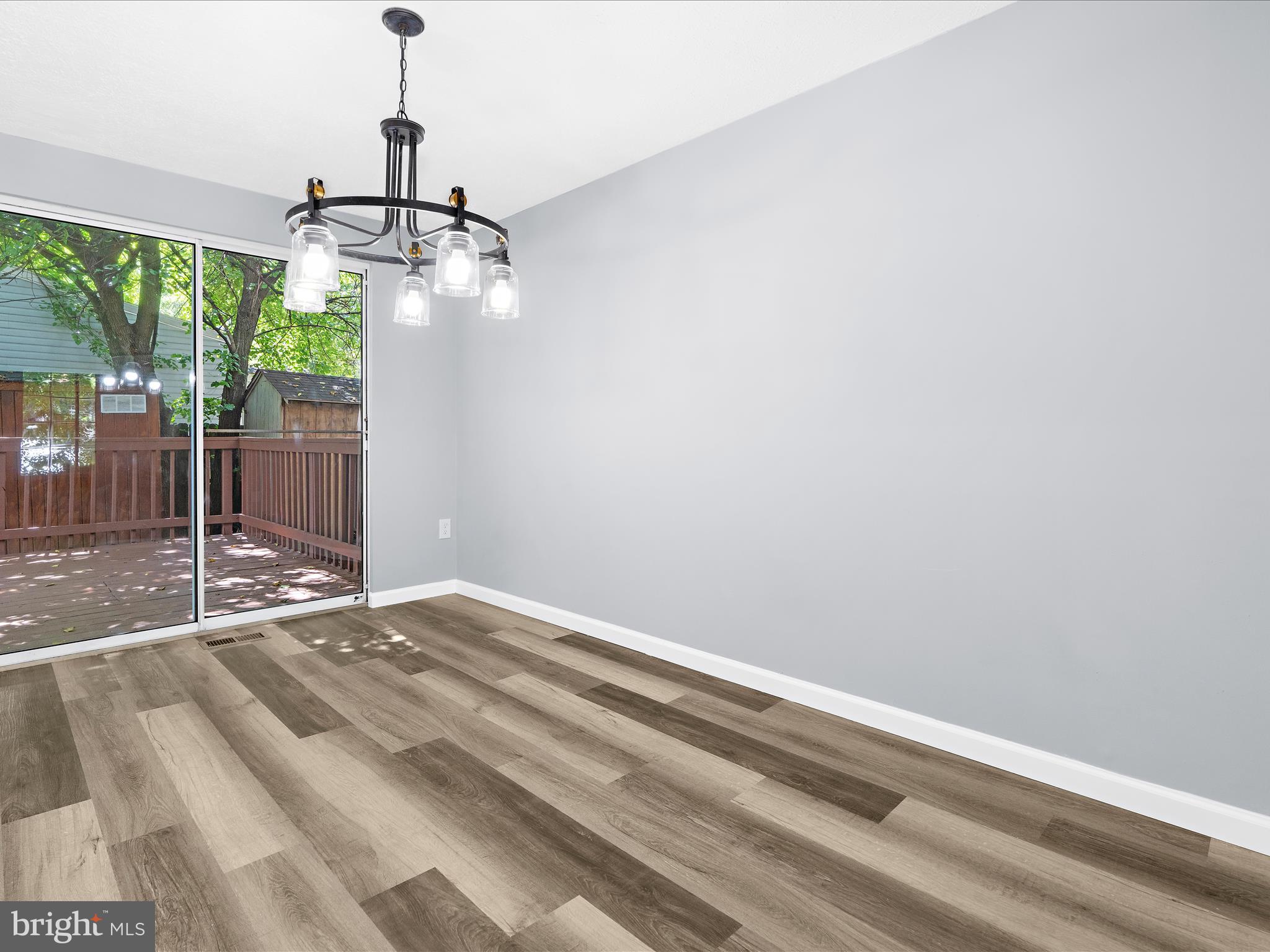 AMBER MEADOWS - Residential