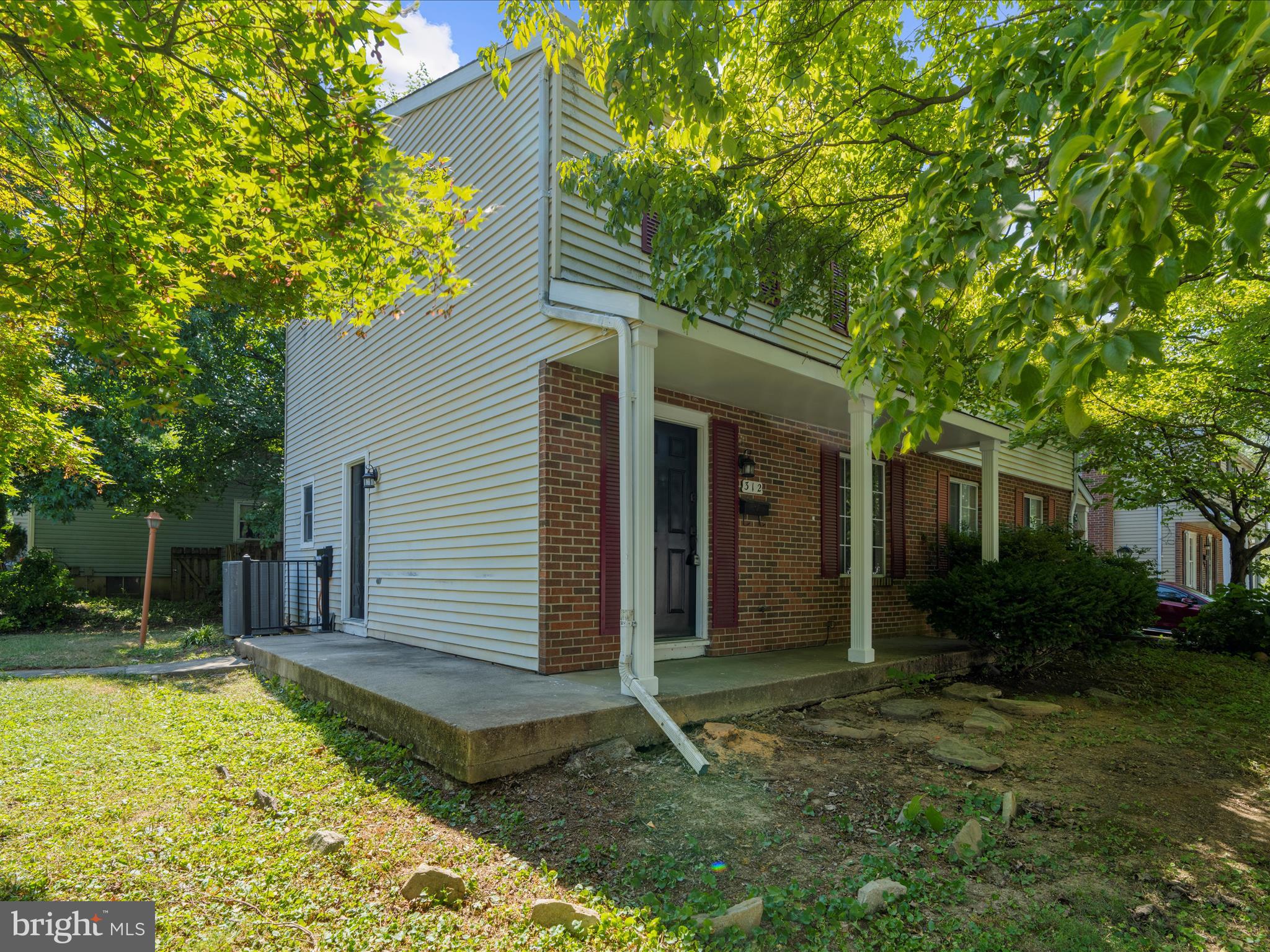 312 HEATHER RIDGE DRIVE