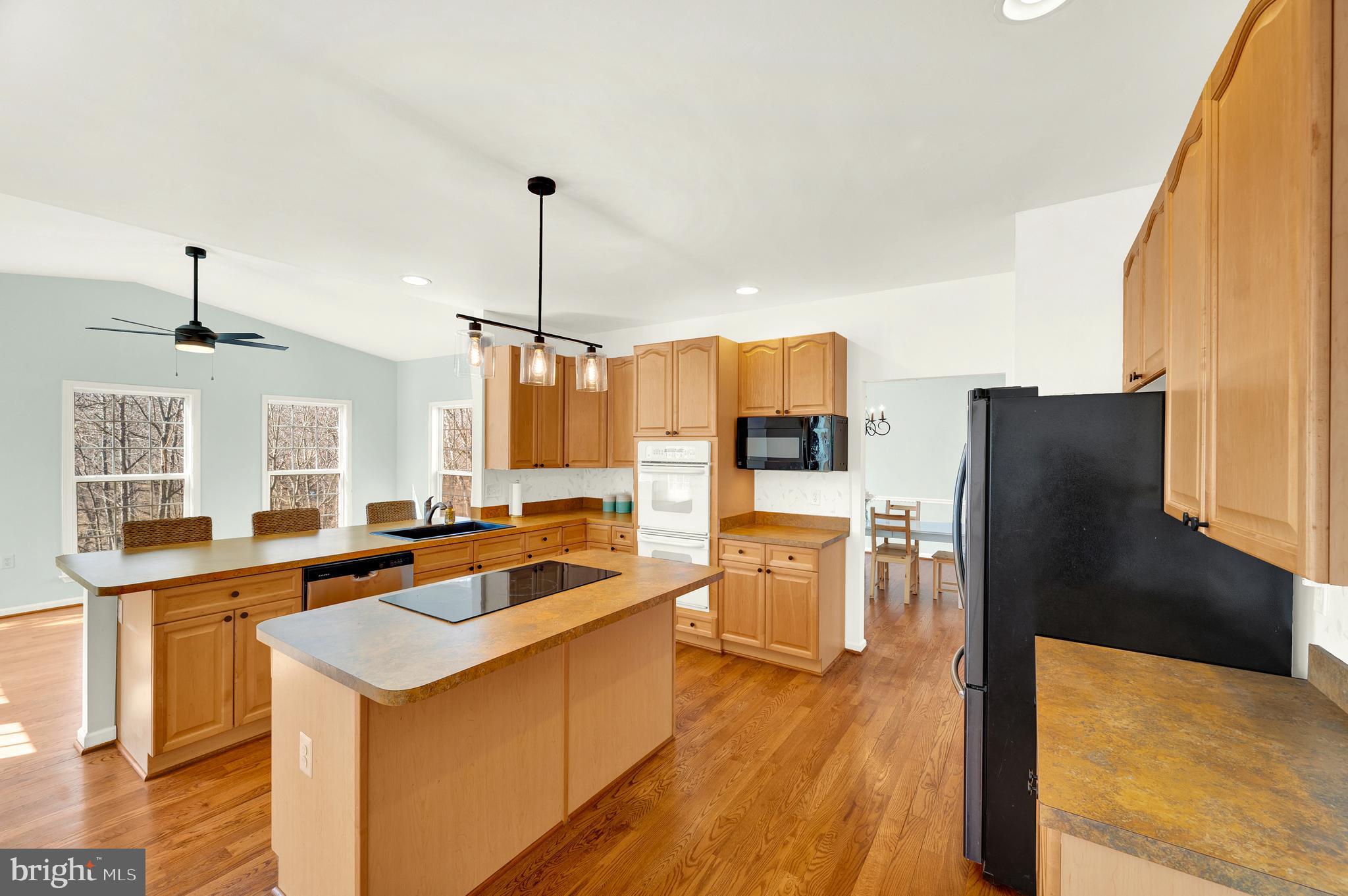 SHERWOOD FOREST - Residential