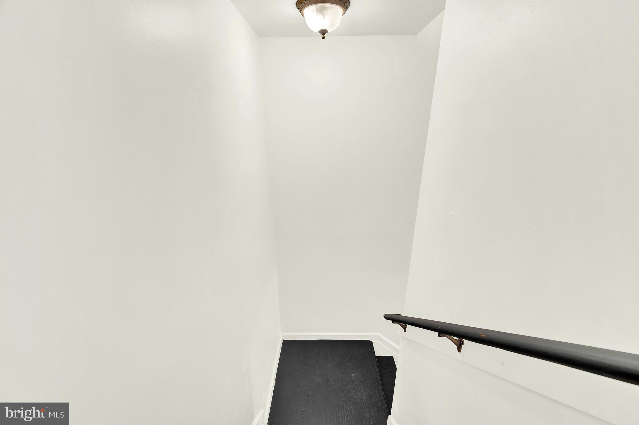 SHERWOOD FOREST - Residential