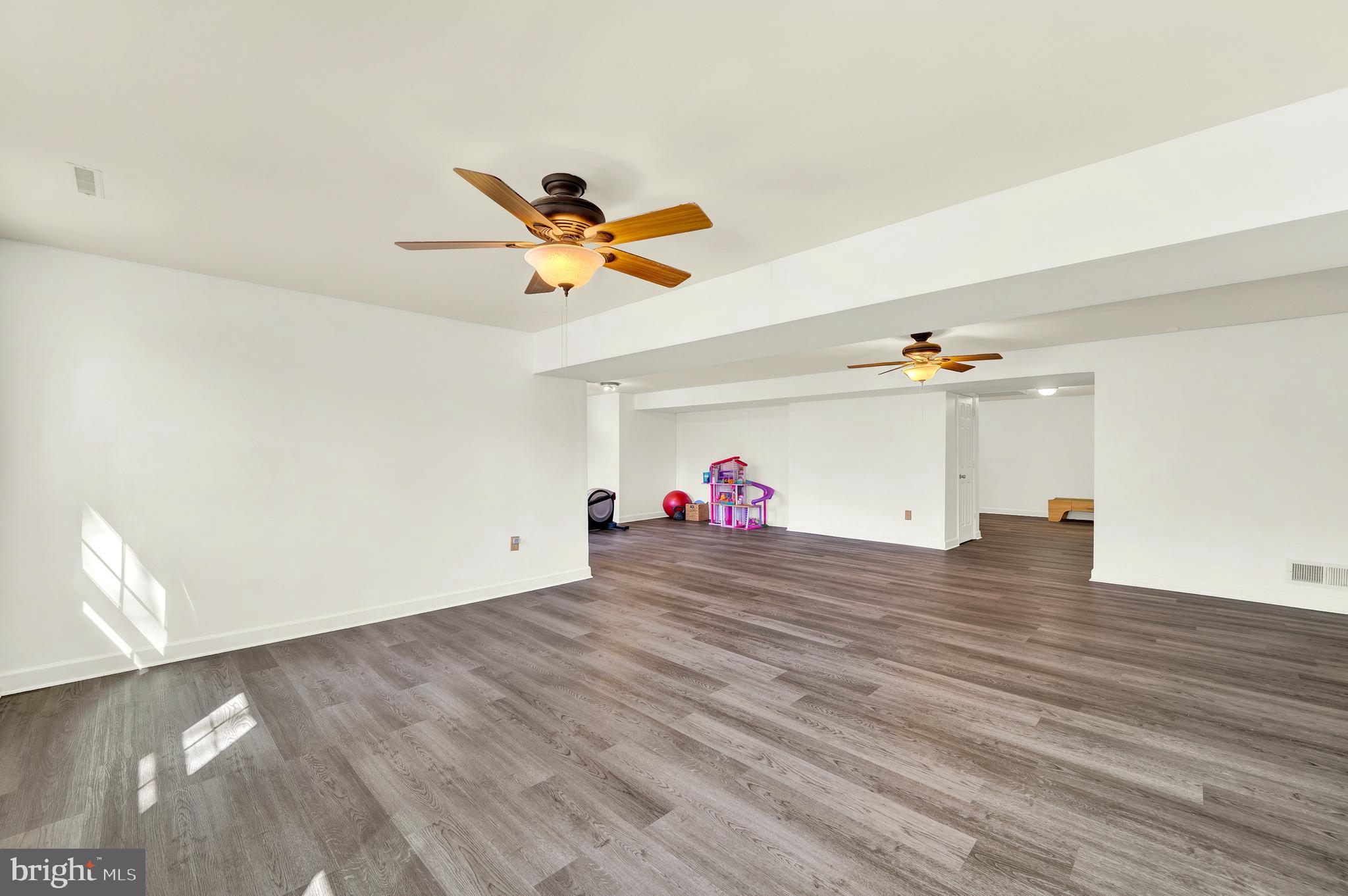 SHERWOOD FOREST - Residential