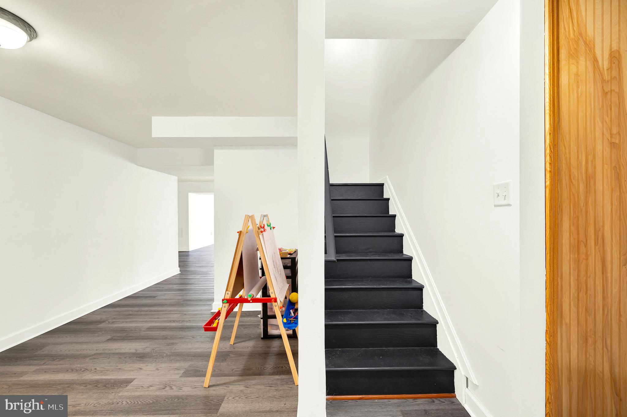 SHERWOOD FOREST - Residential