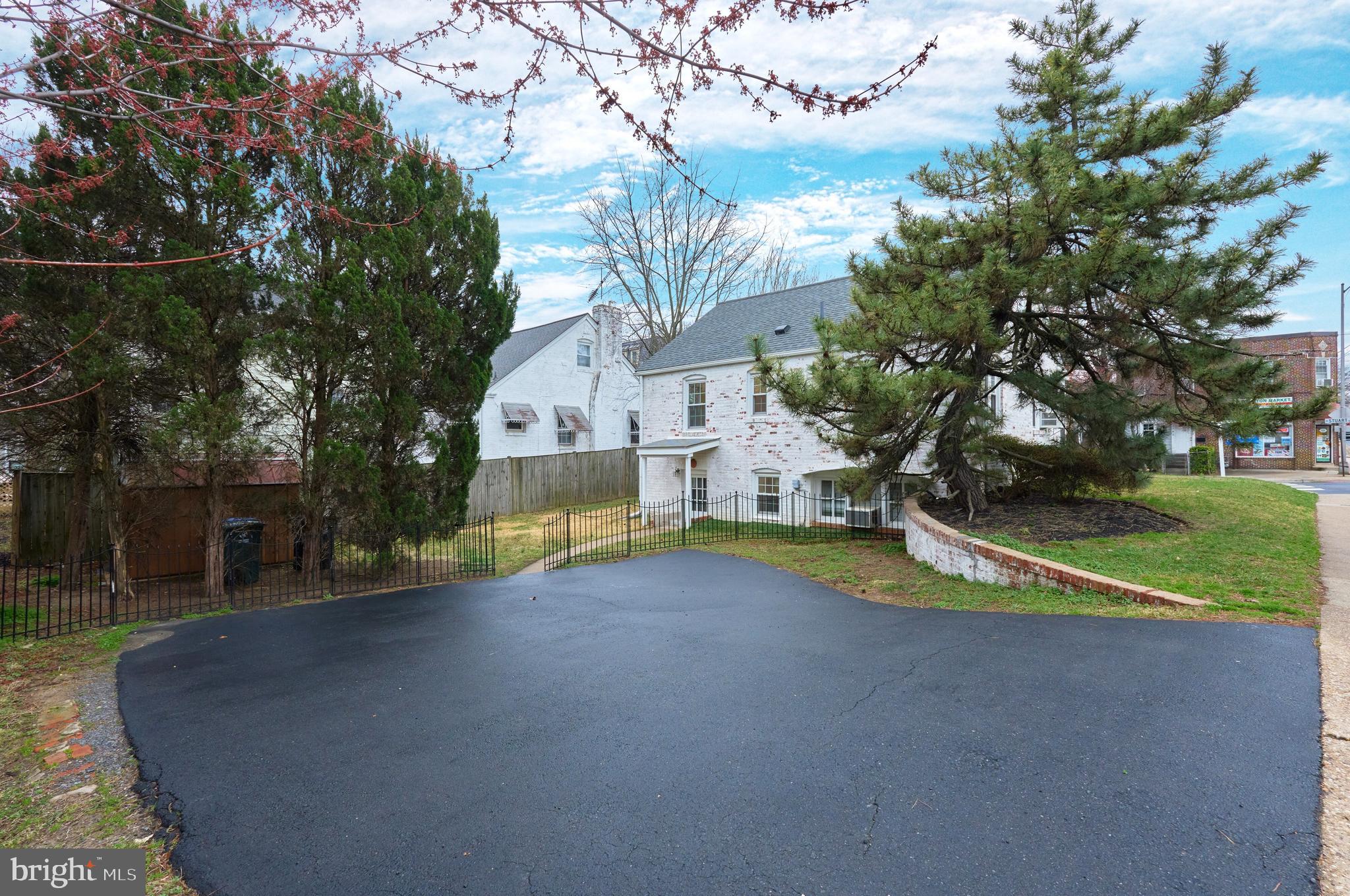 BALLSTON - Residential