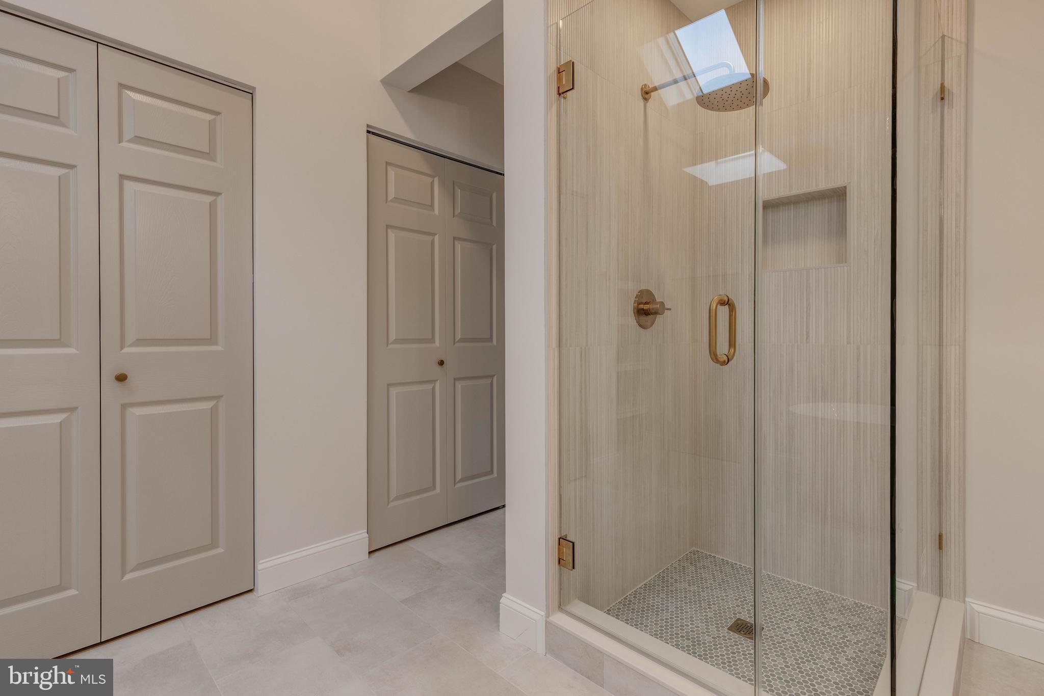 DULANEY GATE - Residential