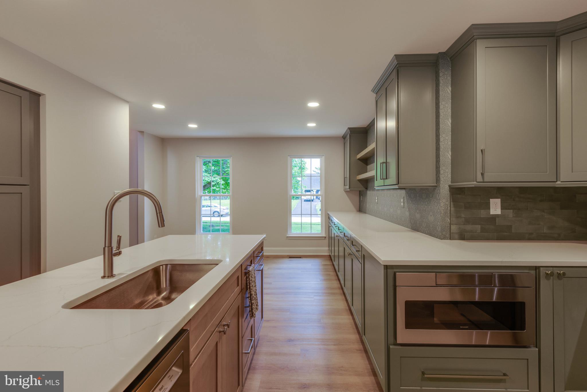 DULANEY GATE - Residential