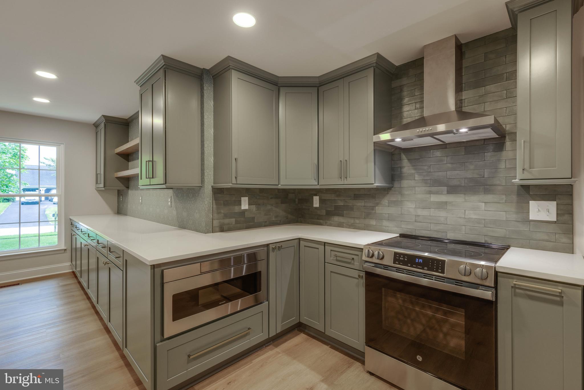 DULANEY GATE - Residential