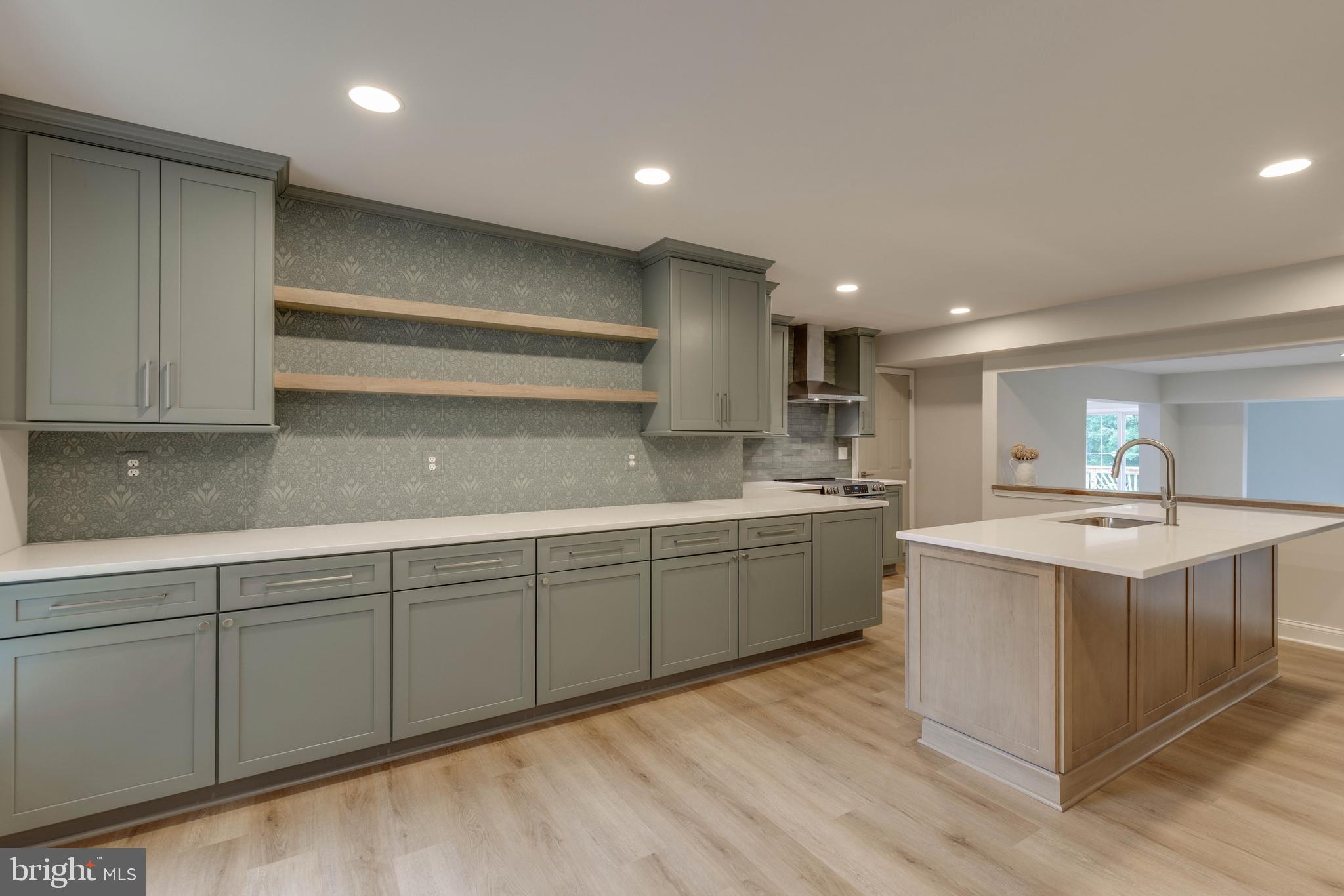 DULANEY GATE - Residential