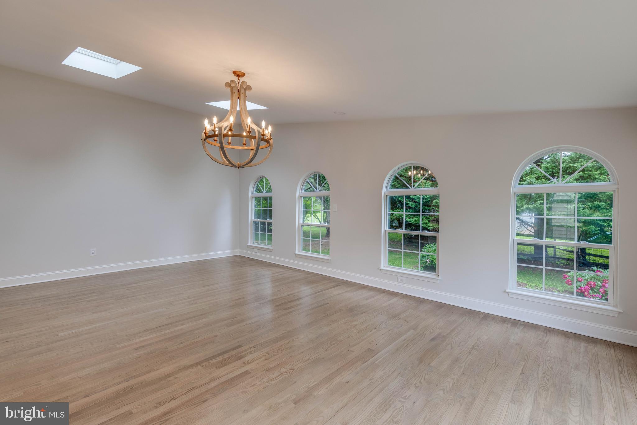 DULANEY GATE - Residential