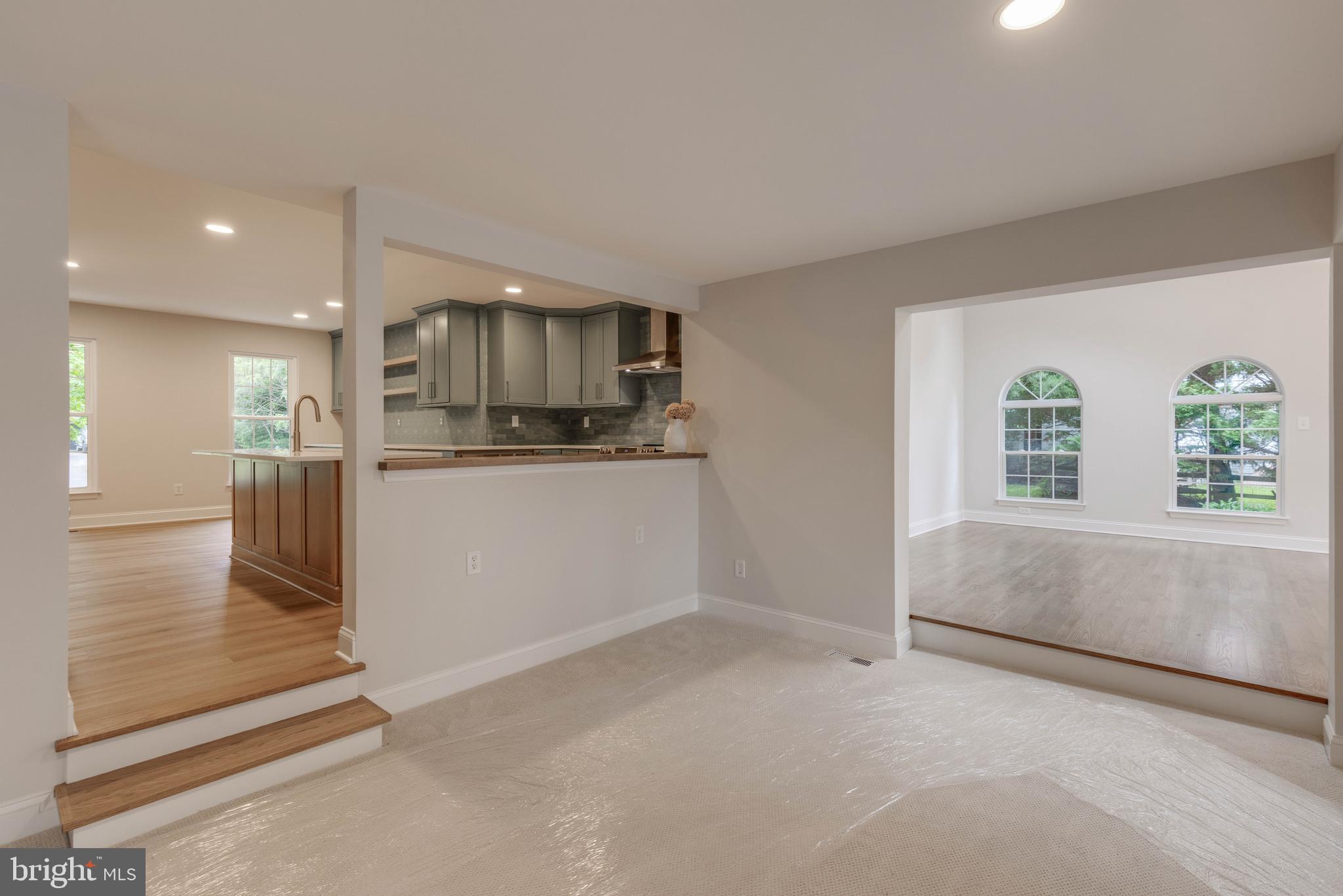 DULANEY GATE - Residential