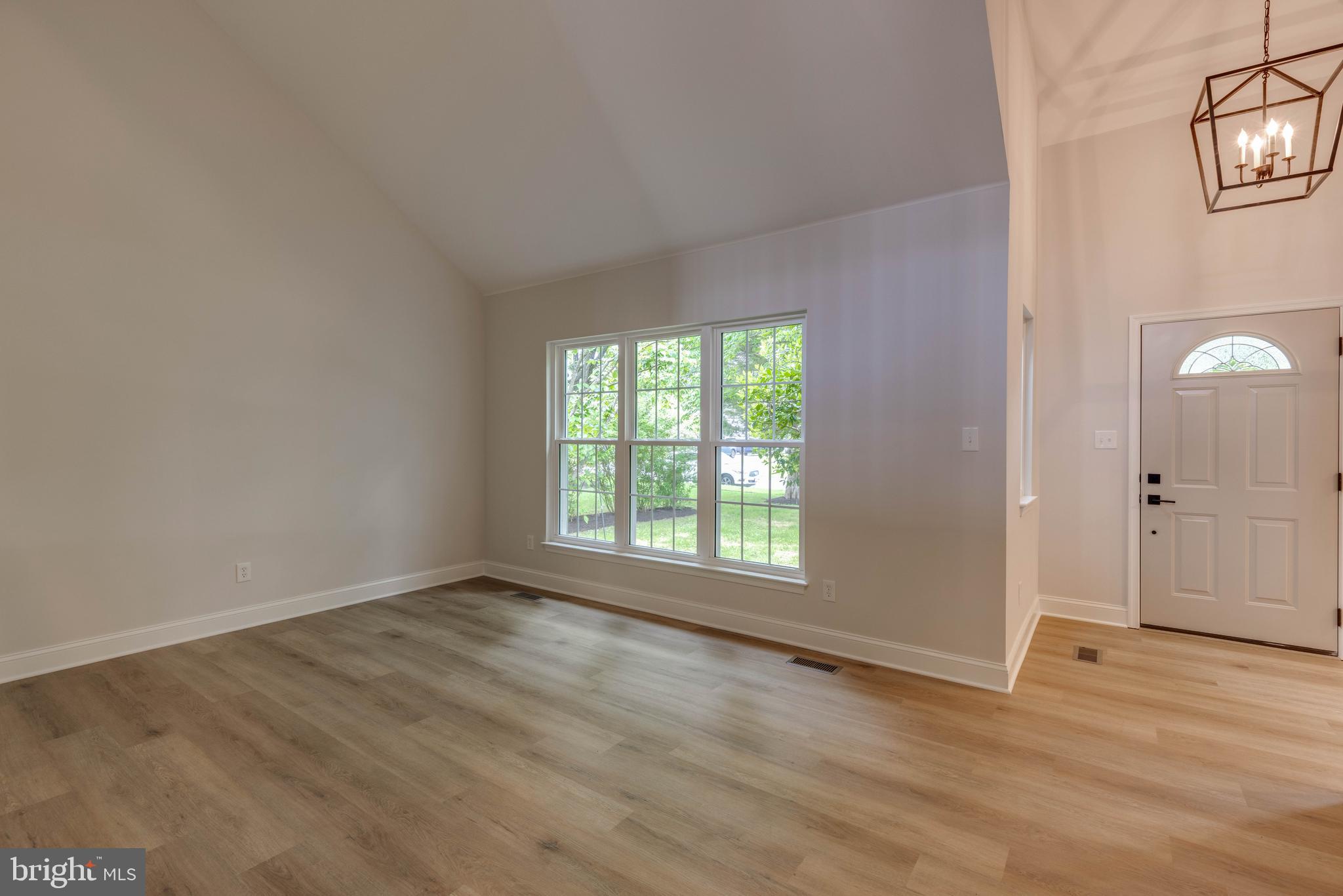 DULANEY GATE - Residential