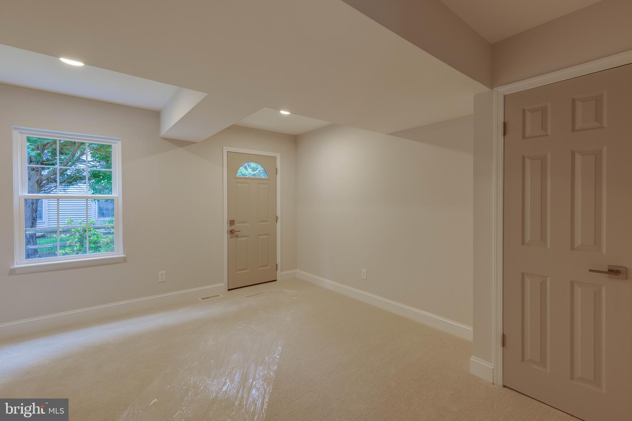 DULANEY GATE - Residential