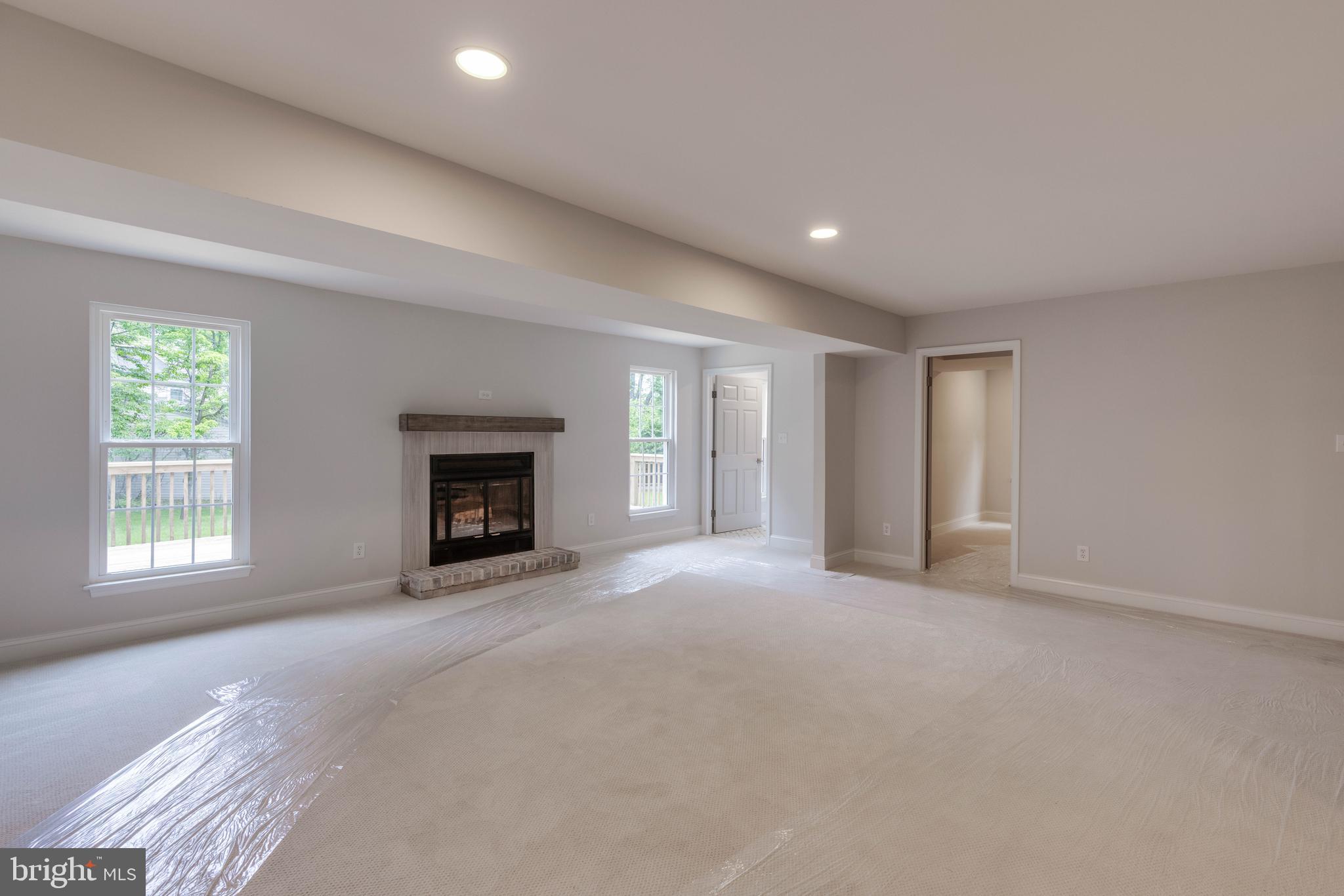 DULANEY GATE - Residential