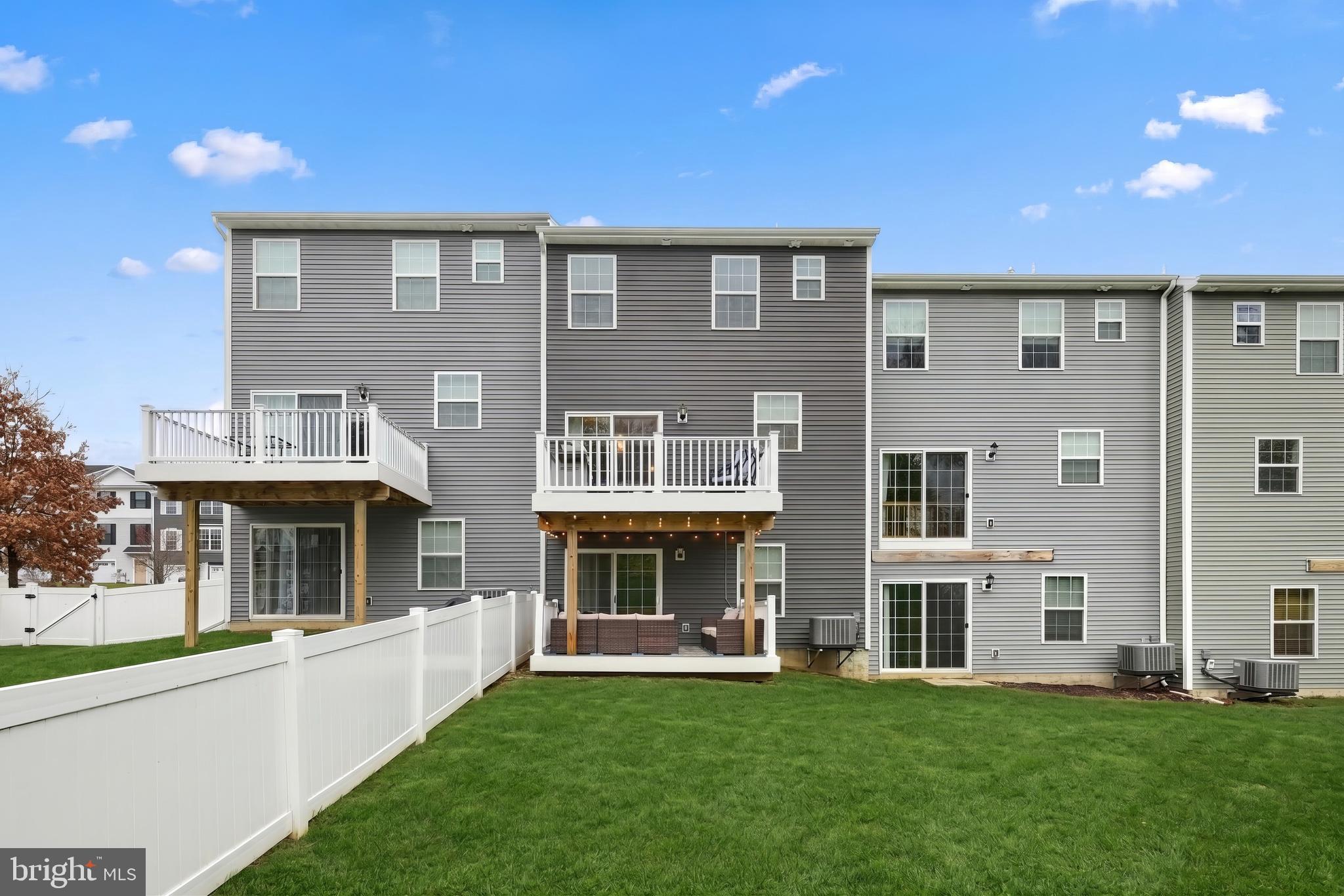 BROOKSIDE TOWNHOMES - Residential