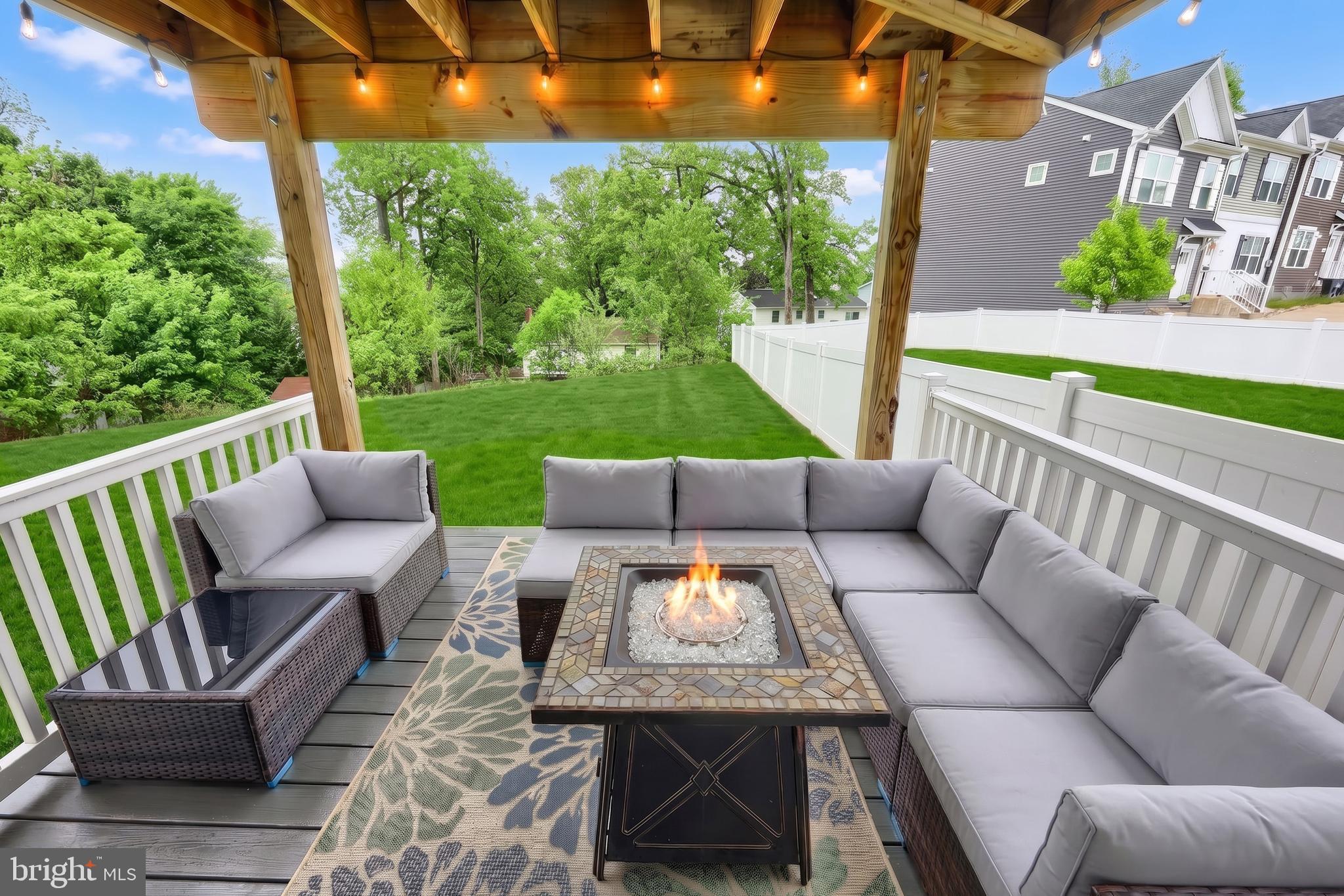 BROOKSIDE TOWNHOMES - Residential