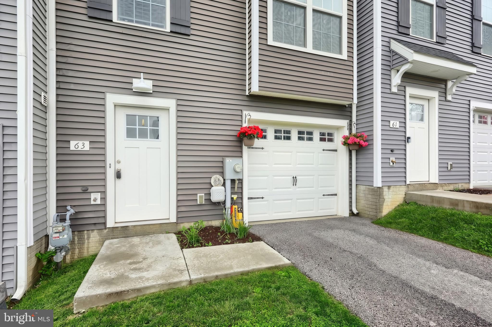 BROOKSIDE TOWNHOMES - Residential